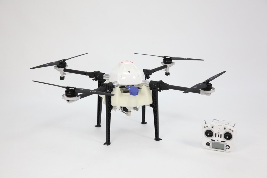 Verwijderde werkingsradius 5 kg 4 Axis Agras Drone Sprayer 5L spuitstuk voor landbouwdoeleinden
